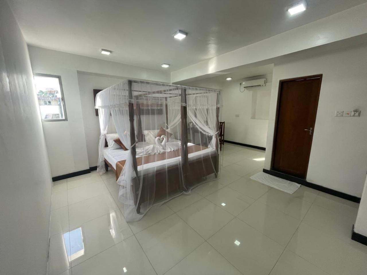 Rush City Hotel Kandy Buitenkant foto