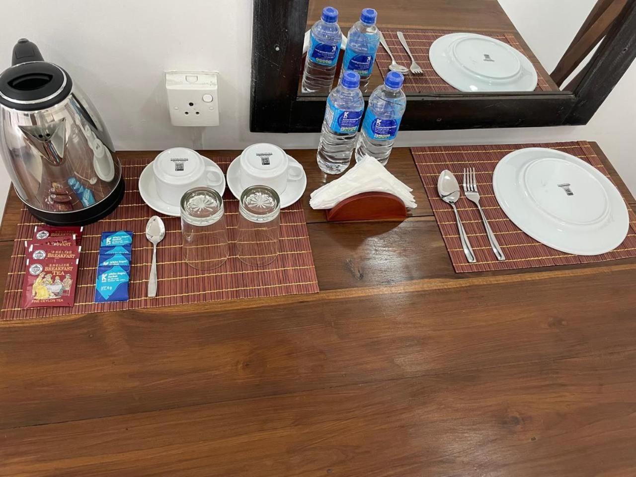 Rush City Hotel Kandy Buitenkant foto